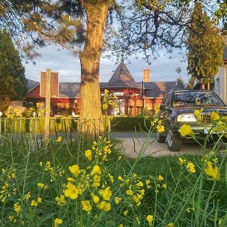 Polgármester Étterem és Panzió Fertőszéplak Extérieur photo